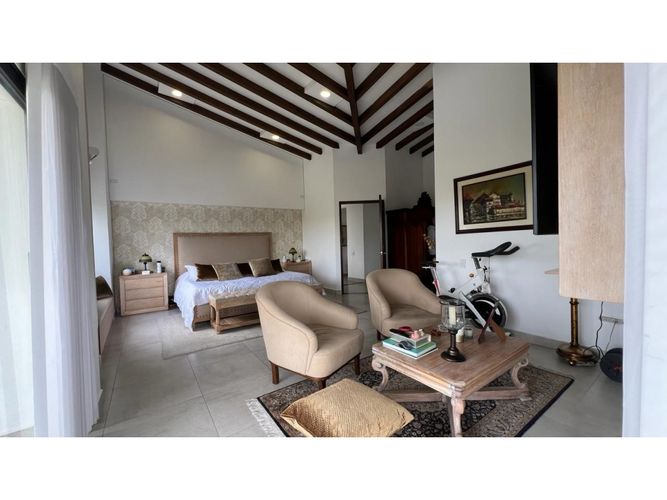 Casa de 4 alcobas en venta en La Mosquita, Rionegro, 374 m² · foto 10 de 21