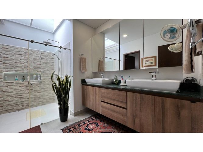 Casa de 4 alcobas en venta en La Mosquita, Rionegro, 374 m² · foto 11 de 21