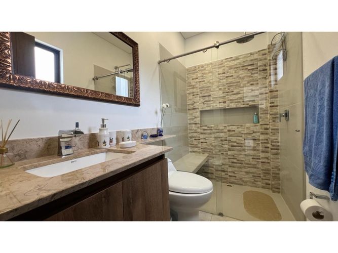 Casa de 4 alcobas en venta en La Mosquita, Rionegro, 374 m² · foto 16 de 21