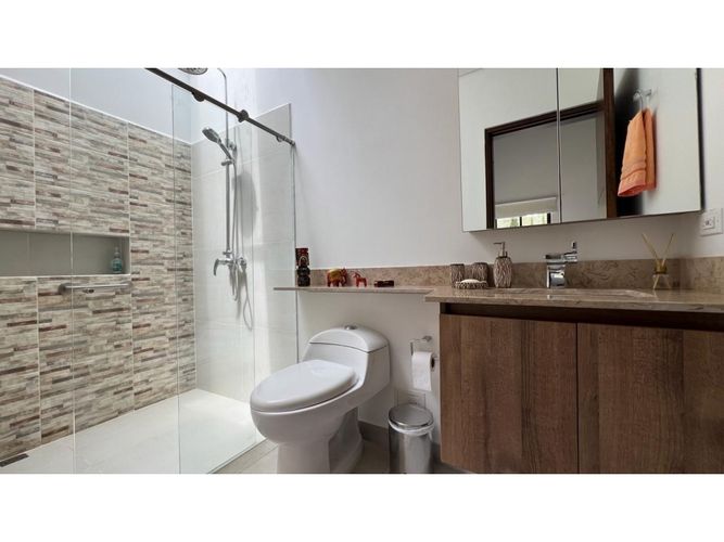 Casa de 4 alcobas en venta en La Mosquita, Rionegro, 374 m² · foto 18 de 21