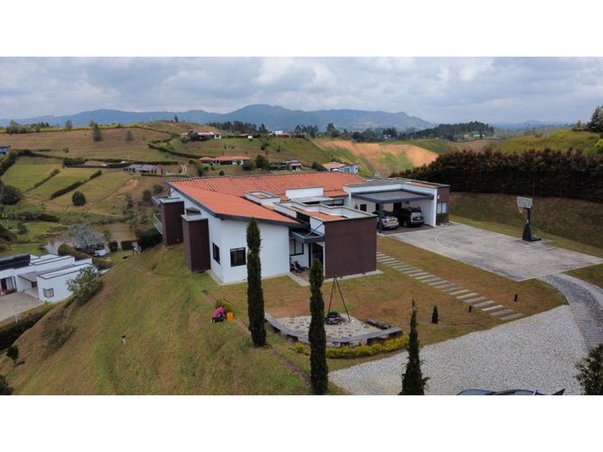 Casa de 4 alcobas en venta en La Mosquita, Rionegro, 374 m² · foto 19 de 21