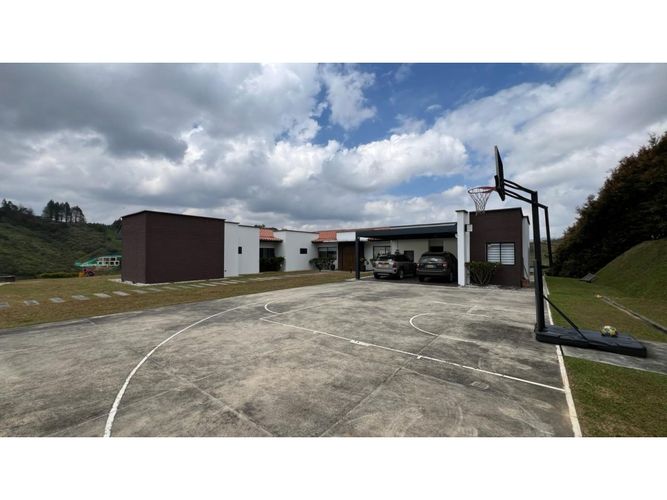 Casa de 4 alcobas en venta en La Mosquita, Rionegro, 374 m² · foto 20 de 21