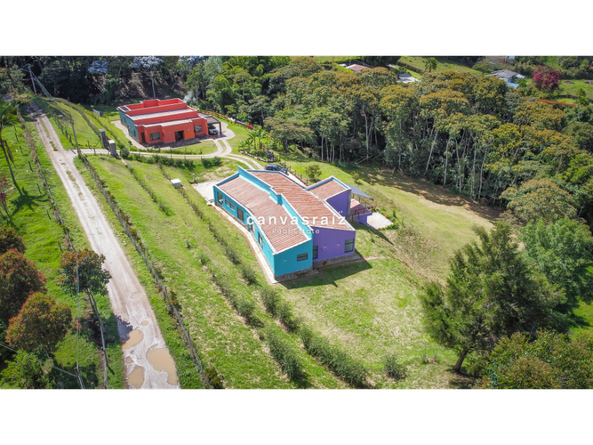 Finca en venta en San Nicolas, La Ceja, 311 m² · foto 2 de 21