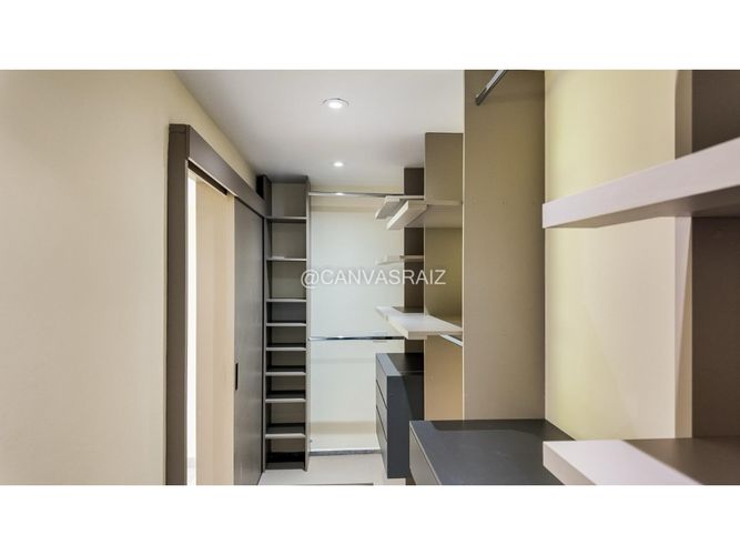 Casa de 4 alcobas en venta en Guamito, La Ceja, 300 m² · foto 4 de 12