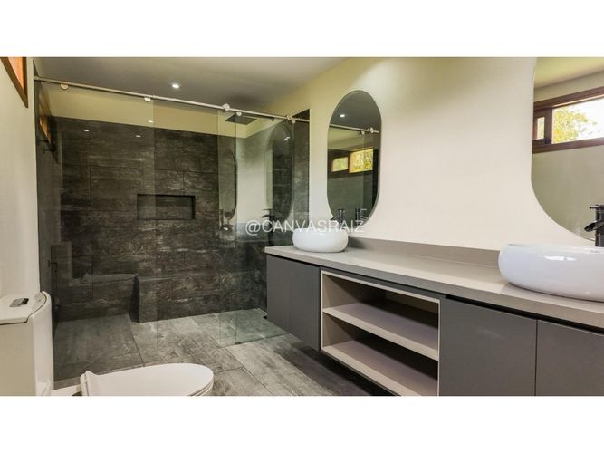 Casa de 4 alcobas en venta en Guamito, La Ceja, 300 m² · foto 12 de 12