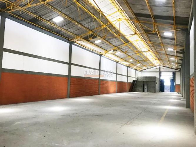 Bodega en arriendo en Acopi, Yumbo, 822 m² · foto 3 de 14