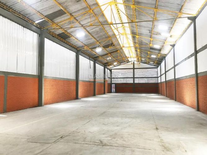 Bodega en arriendo en Acopi, Yumbo, 822 m² · foto 4 de 14