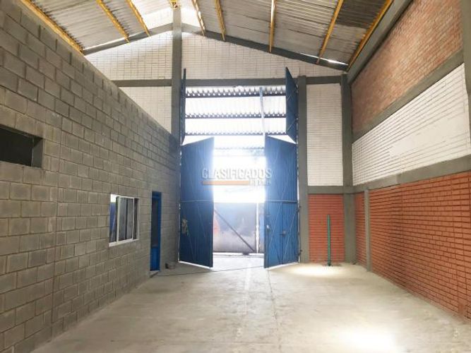 Bodega en arriendo en Acopi, Yumbo, 822 m² · foto 10 de 14