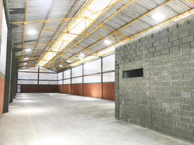 Bodega en arriendo en Acopi, Yumbo, 822 m² · foto 11 de 14