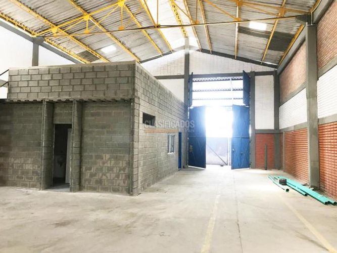 Bodega en arriendo en Acopi, Yumbo, 822 m² · foto 12 de 14