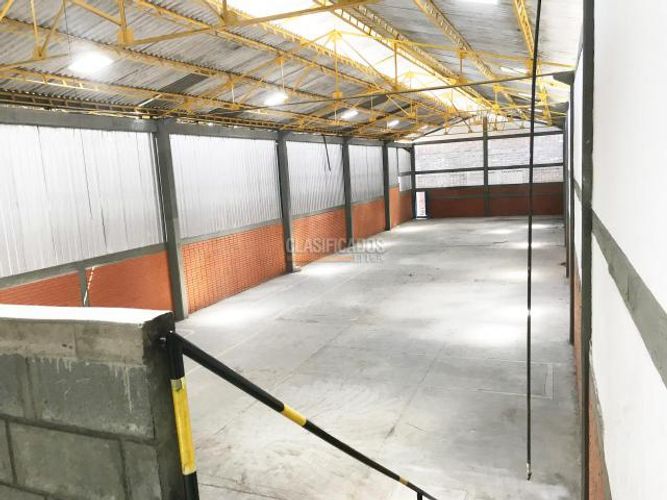 Bodega en arriendo en Acopi, Yumbo, 822 m² · foto 13 de 14