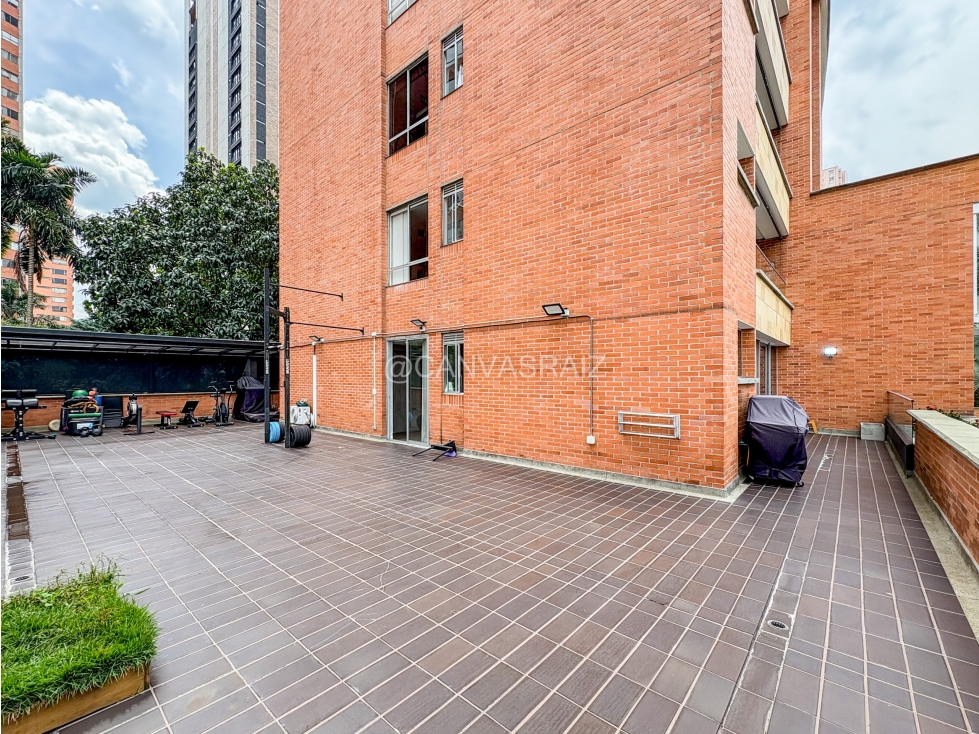 Apartamento en venta en El Poblado, Medellín 4