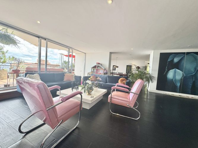 Apartamento en venta en Los Rosales, Bogotá · foto 8 de 24