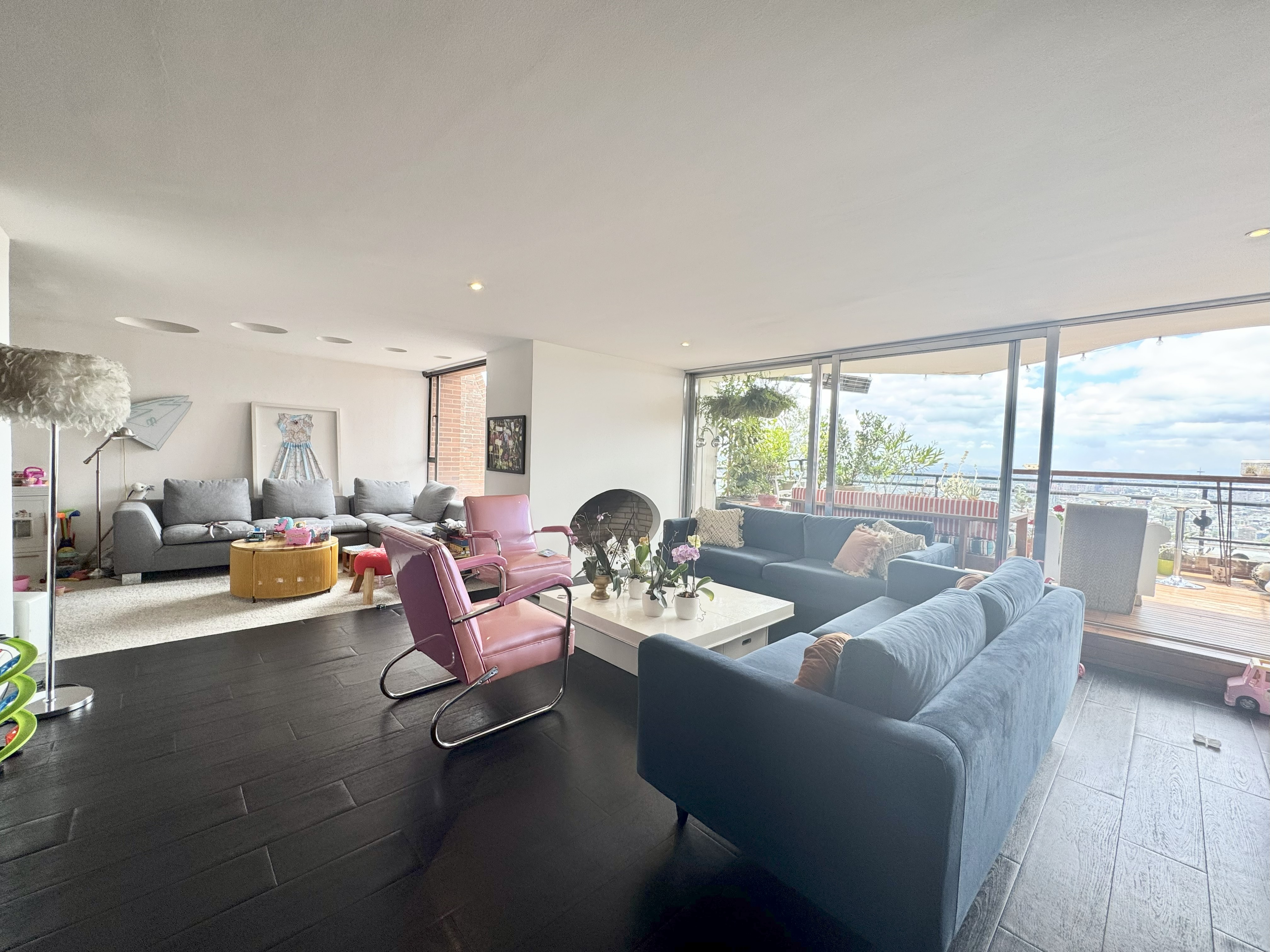 Apartamento en venta en Los Rosales, Bogotá · foto 9 de 24