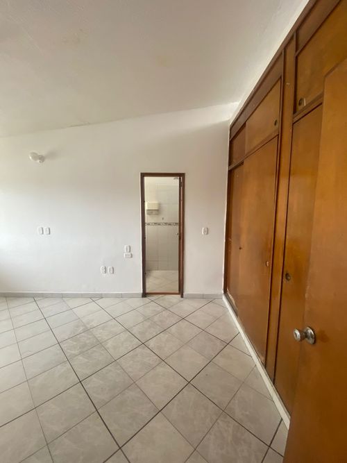 Casa de 10 alcobas en venta en Cabecera Del Llano, Bucaramanga, 477 m² · foto 6 de 24