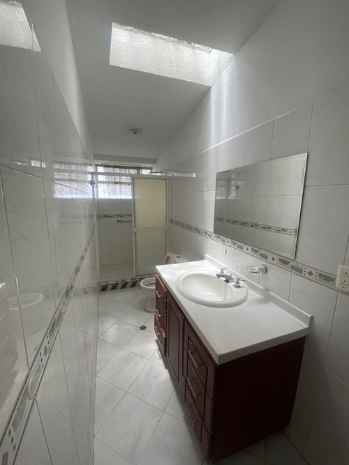 Casa de 10 alcobas en venta en Cabecera Del Llano, Bucaramanga, 477 m² · foto 7 de 24