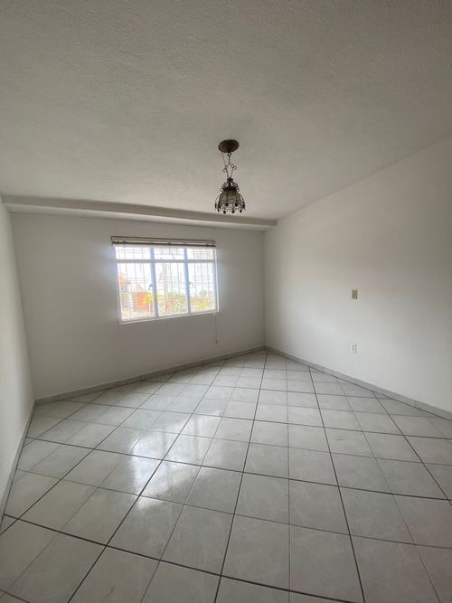 Casa de 10 alcobas en venta en Cabecera Del Llano, Bucaramanga, 477 m² · foto 11 de 24