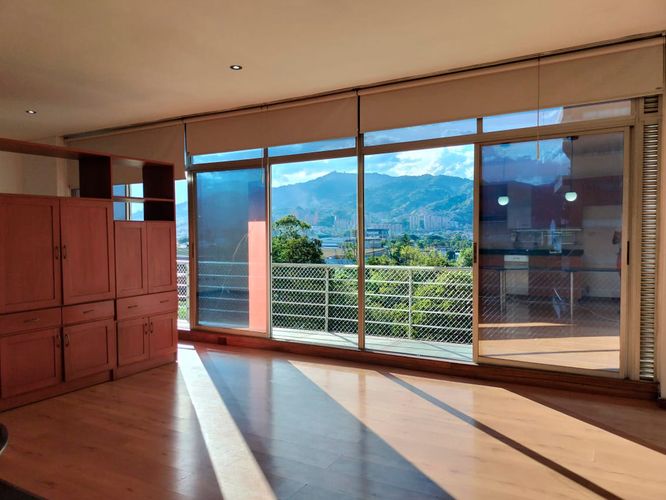 Apartamento de 1 alcoba en arriendo en Santa Maria De Los Angeles, Medellín, 65 m² · foto 2 de 15