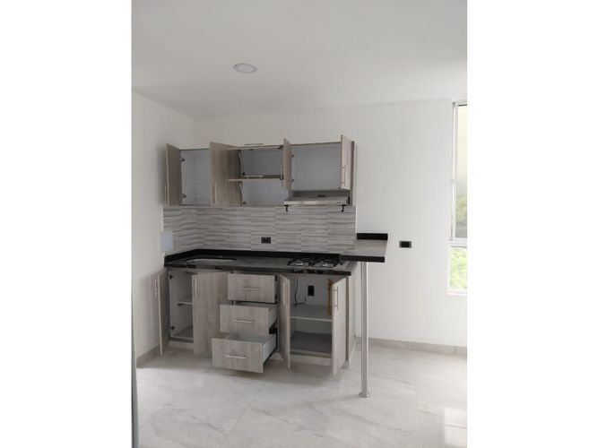 Apartamento de 2 alcobas en venta en Cedro, Girón, 38 m² · foto 2 de 12