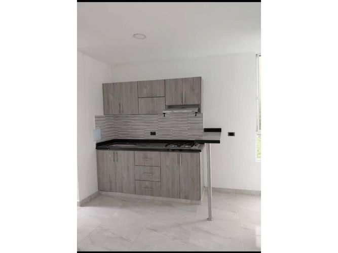 Apartamento de 2 alcobas en venta en Cedro, Girón, 38 m² · foto 3 de 12