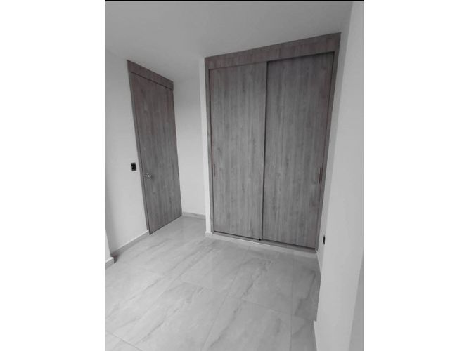 Apartamento de 2 alcobas en venta en Cedro, Girón, 38 m² · foto 7 de 12