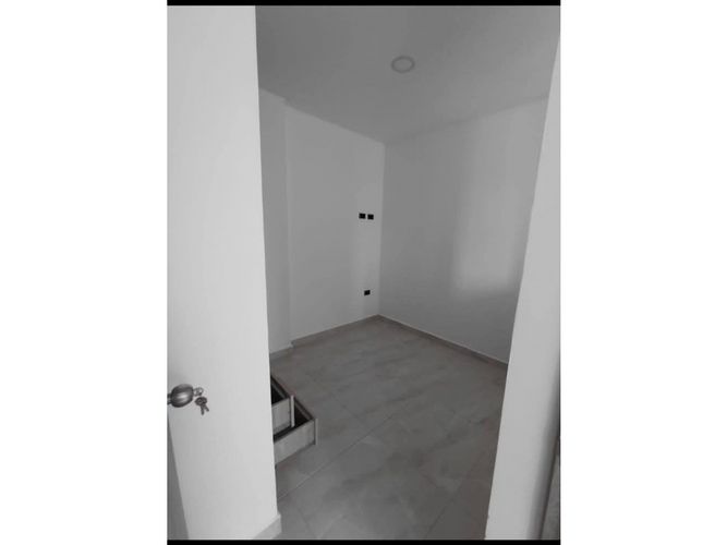 Apartamento de 2 alcobas en venta en Cedro, Girón, 38 m² · foto 10 de 12
