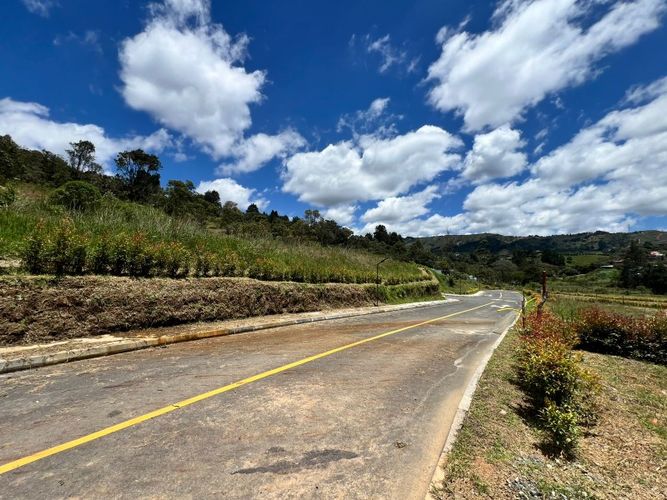 Lote en venta en La Mosquita, Rionegro, 2074 m² · foto 4 de 19