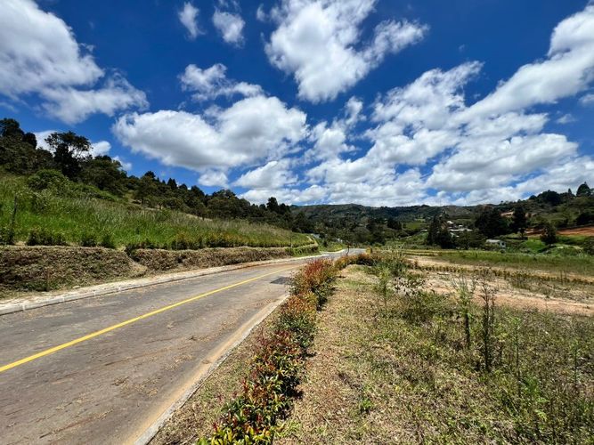 Lote en venta en La Mosquita, Rionegro, 2074 m² · foto 6 de 19