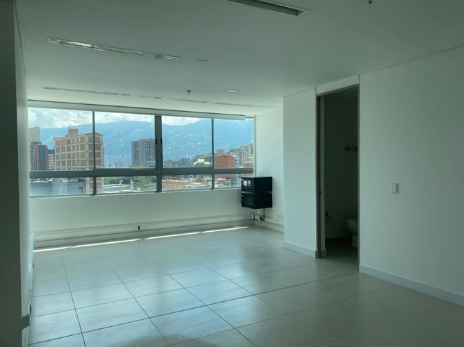 Oficina en arriendo en Aliadas Del Sur, Sabaneta, 36 m² · foto 3 de 8