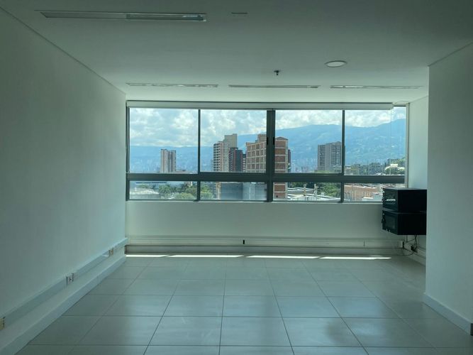 Oficina en arriendo en Aliadas Del Sur, Sabaneta, 36 m² · foto 2 de 8