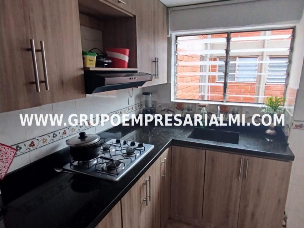 Apartment for sale in La milagrosa, Medellín 4