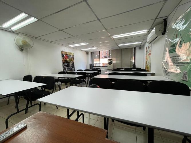 Oficina en venta en Suramericana, Medellín, 57 m² · foto 5 de 12