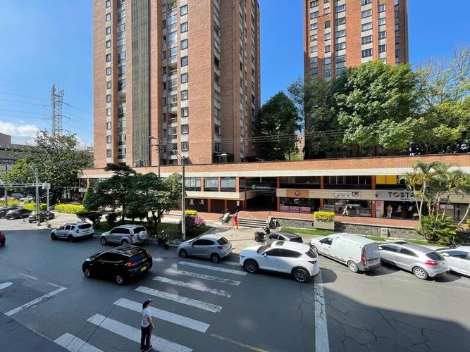 Oficina en venta en Suramericana, Medellín, 57 m² · foto 11 de 12