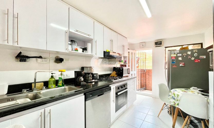 Apartamento en venta en Santa Ana Oriental, Bogotá · foto 2 de 9