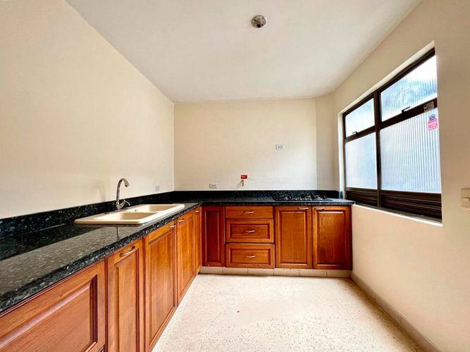 Oficina en venta en San Marcos, Envigado, 230 m² · foto 3 de 6