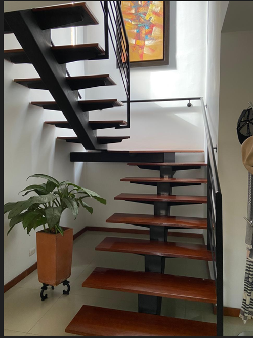Casa de 3 alcobas en venta en Loma Benedictinos, Envigado, 230 m² · foto 8 de 15