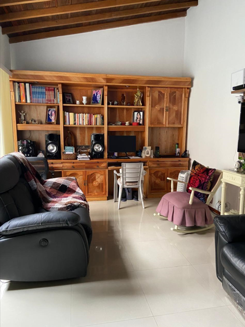 Casa de 3 alcobas en venta en Loma Benedictinos, Envigado, 230 m² · foto 12 de 15