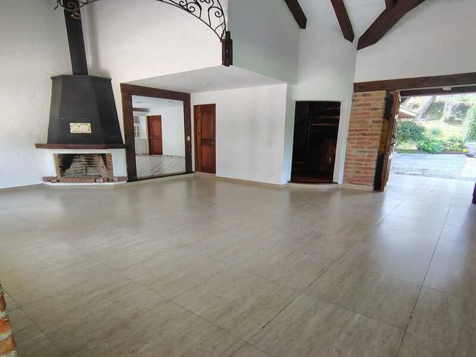 Finca en arriendo en Los Salados, El Retiro, 470 m² · foto 3 de 24