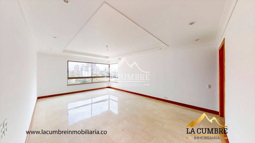 Apartamento de 3 alcobas en venta en Loma De Los Gonzalez, Medellín, 386 m² · foto 17 de 19