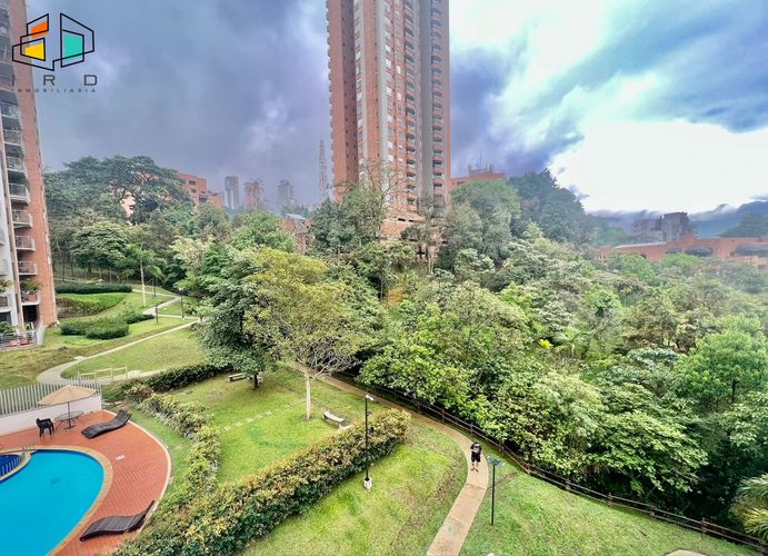 Apartamento de 2 alcobas en arriendo en Los Balsos, Medellín, 87 m² · foto 3 de 23