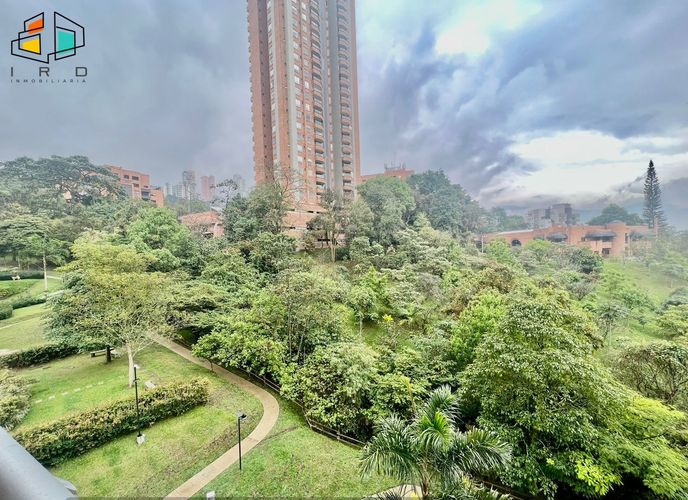 Apartamento de 2 alcobas en arriendo en Los Balsos, Medellín, 87 m² · foto 4 de 23