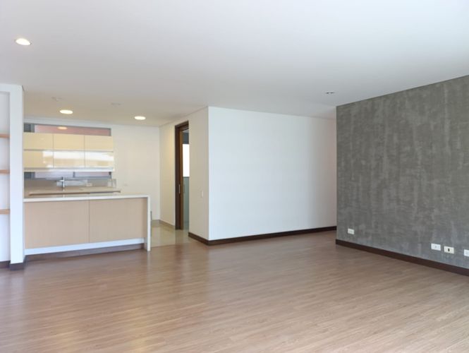 Apartamento de 2 alcobas en arriendo en El Poblado, Medellín, 114 m² · foto 2 de 16