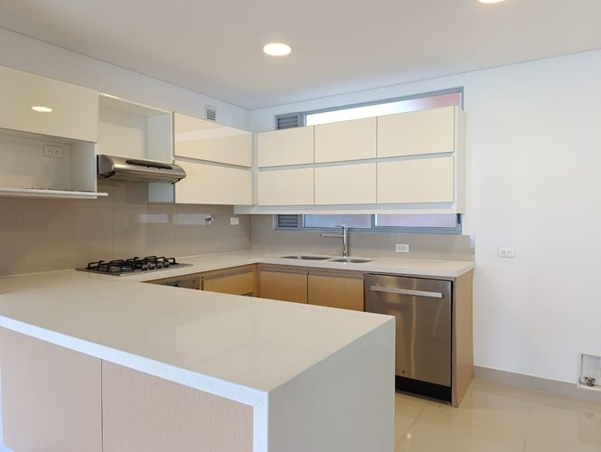 Apartamento de 2 alcobas en arriendo en El Poblado, Medellín, 114 m² · foto 3 de 16