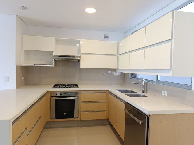 Apartamento de 2 alcobas en arriendo en El Poblado, Medellín, 114 m² · foto 5 de 16