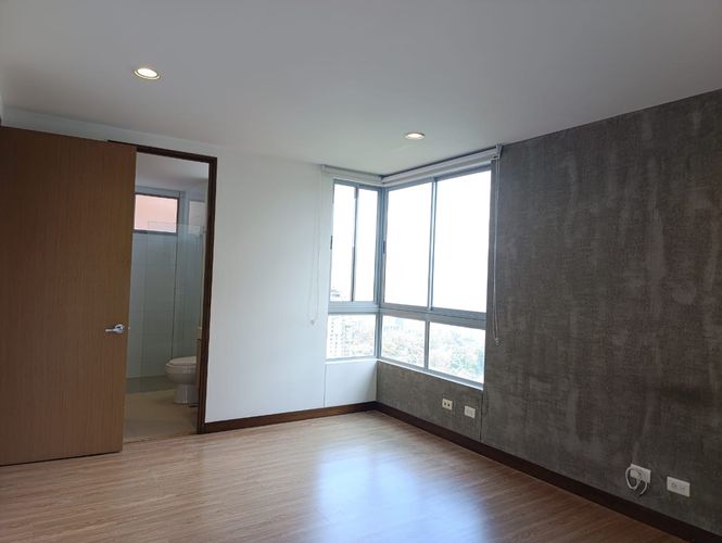 Apartamento de 2 alcobas en arriendo en El Poblado, Medellín, 114 m² · foto 9 de 16