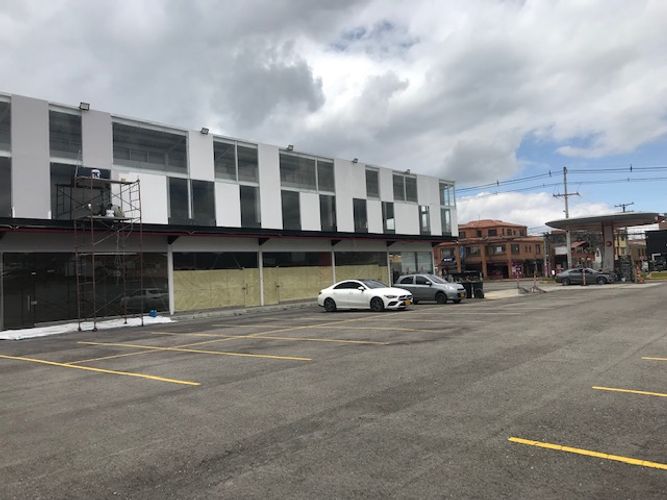 Local en arriendo en Delicias Norte, Chía, 1343 m² · foto 4 de 18