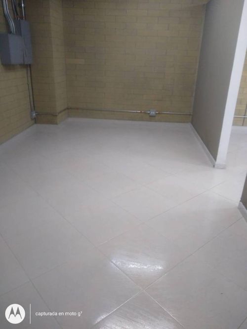Oficina en arriendo en El Poblado, Medellín, 70 m² · foto 3 de 6