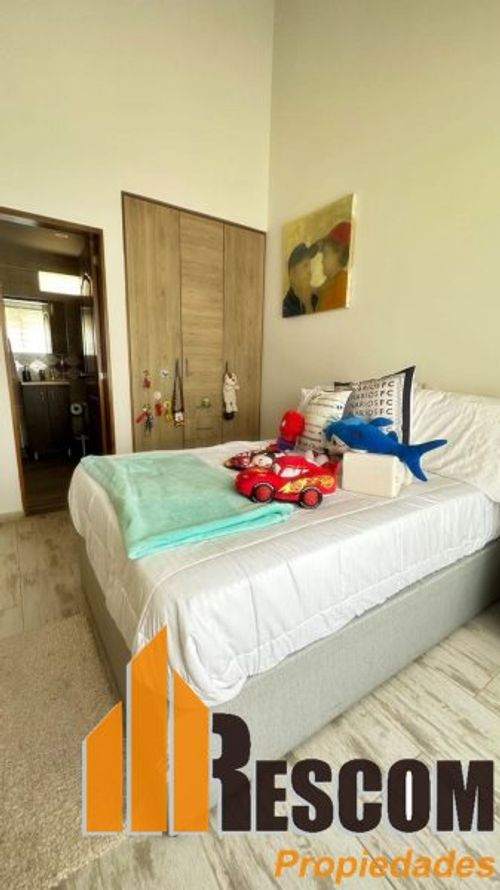 Casa de 4 alcobas en venta en El Porvenir, Rionegro, 190 m² · foto 8 de 12