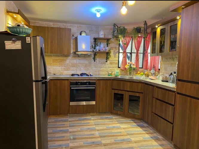 Casa de 6 alcobas en venta en Guarne, 275 m² · foto 6 de 19