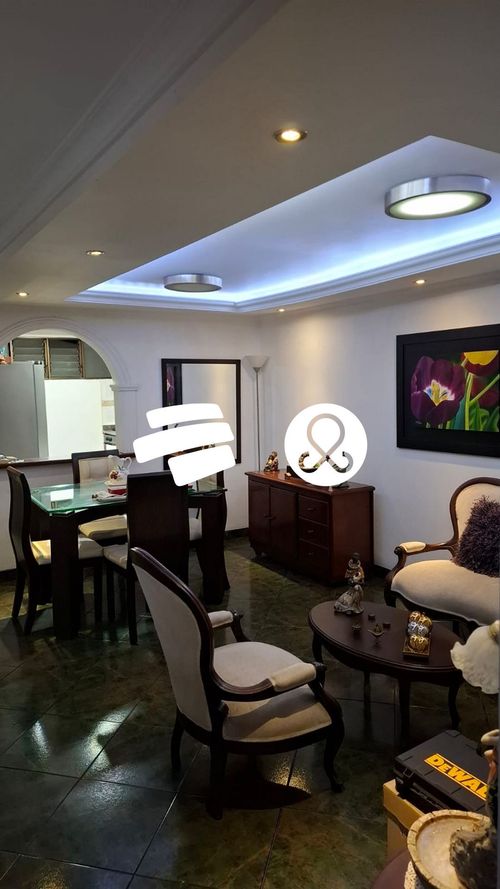 Casa de 5 alcobas en venta en Cristo Rey, Medellín, 146 m² · foto 2 de 6